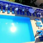 Ξενοδοχείο Glaros 2*
