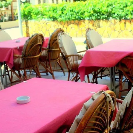 Glaros Hotel