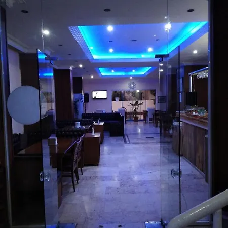 Готель Glaros 2*