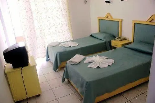 Ξενοδοχείο Glaros Αλάνια