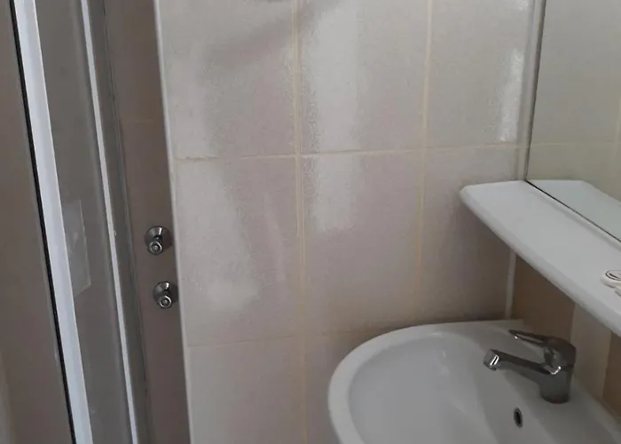 Glaros Ξενοδοχείο 2*