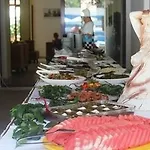 מלון Glaros אלאניה